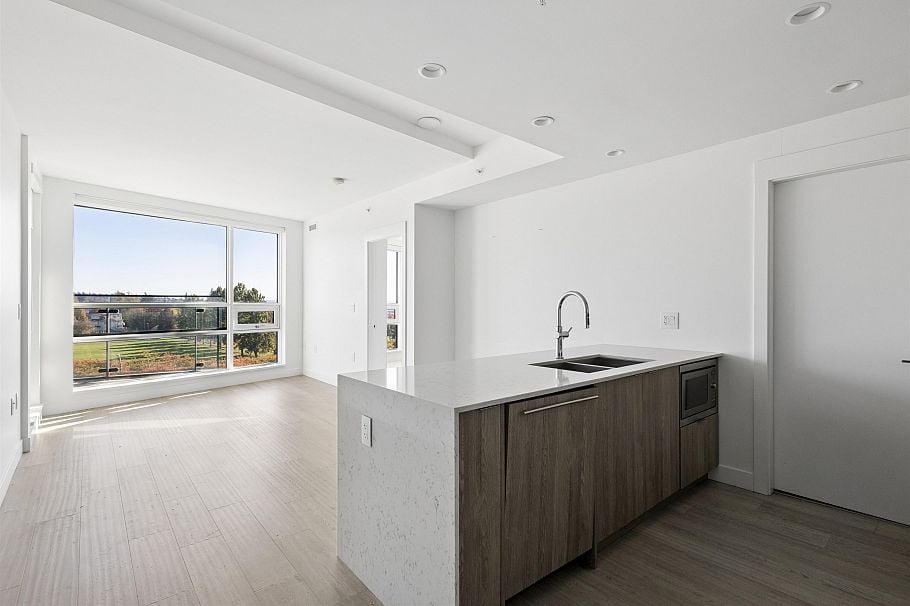 401 7638 Cambie Street Vancouver, BC - 1
