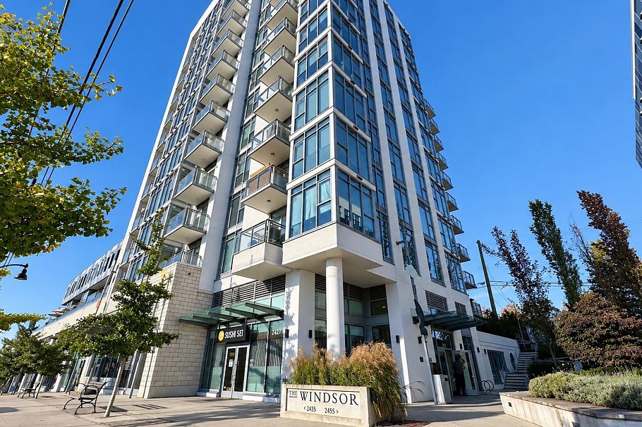 1105 2435 Kingsway Vancouver, BC - 1