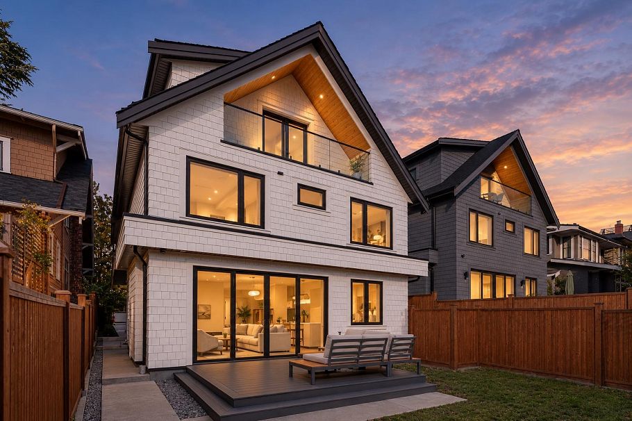 2 2138 W 48th Avenue Vancouver, BC - 1