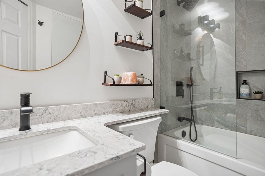 305 1707 Charles Street Vancouver, BC - 18