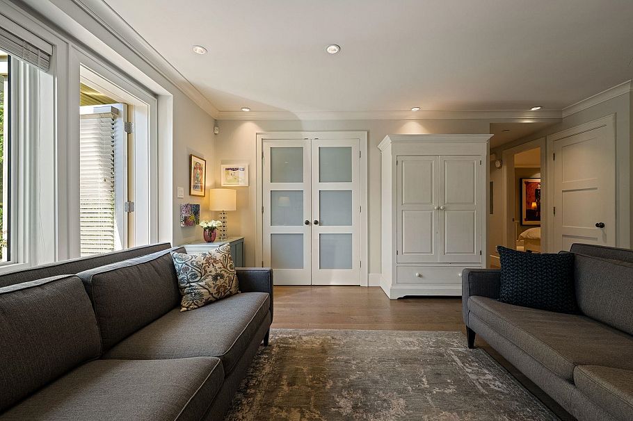 330 W 14th Avenue Vancouver, BC - 8