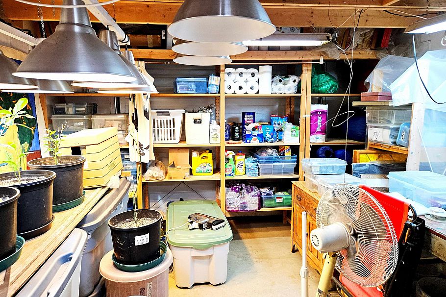 1055 E 11th Avenue Vancouver, BC - 34