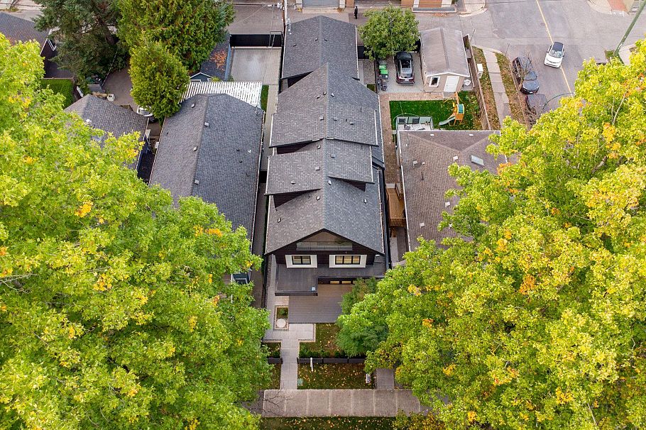 1 3315 W 10th Avenue Vancouver, BC - 25