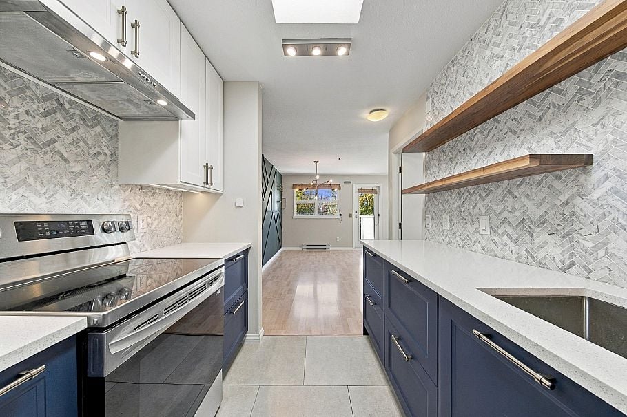 402 1515 E 6th Avenue Vancouver, BC - 5