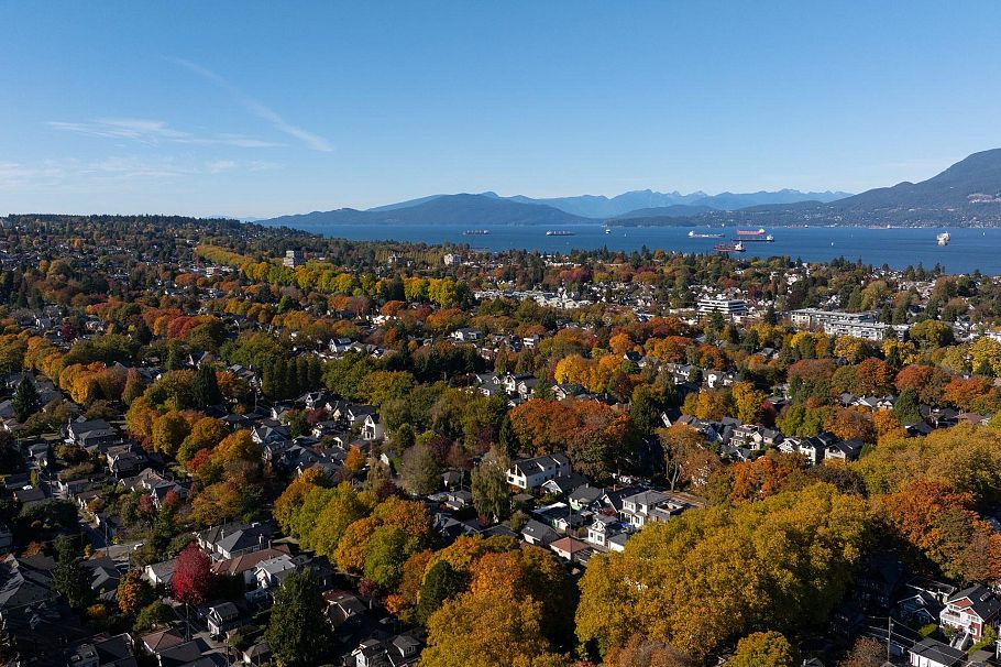2878 W 14th Avenue Vancouver, BC - 38