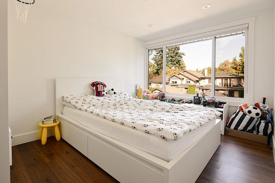 3415 W 24 Avenue Vancouver, BC - 37