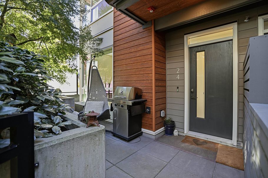 24 533 E 3rd Street North Vancouver, BC - 36