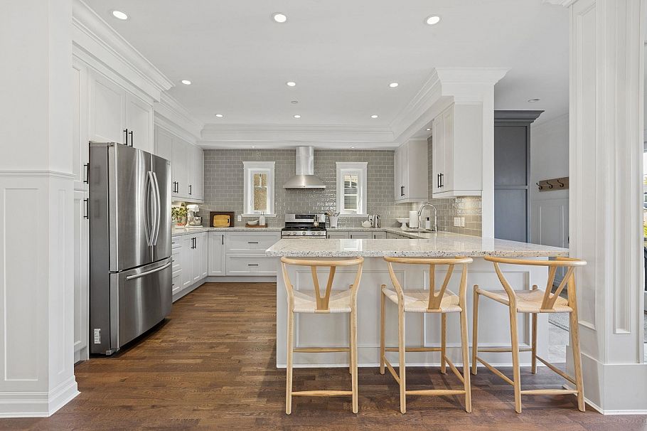 2533 Kitchener Street Vancouver, BC - 8