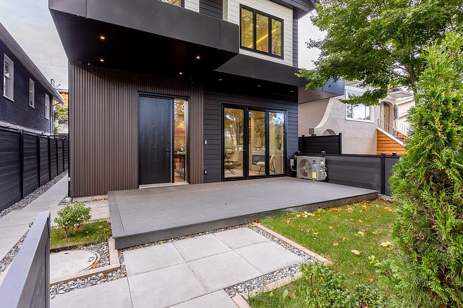 1 3315 W 10th Avenue Vancouver, BC - 20