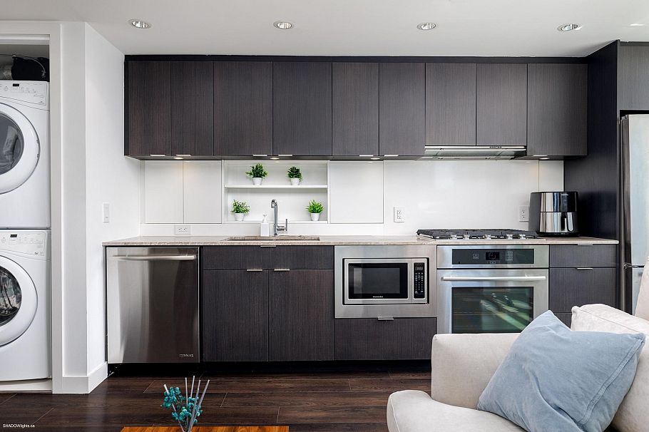 607 161 E 1st Street Vancouver, BC - 4