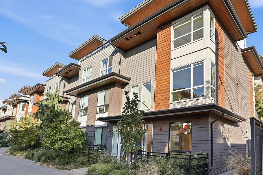 24 533 E 3rd Street North Vancouver, BC - 35