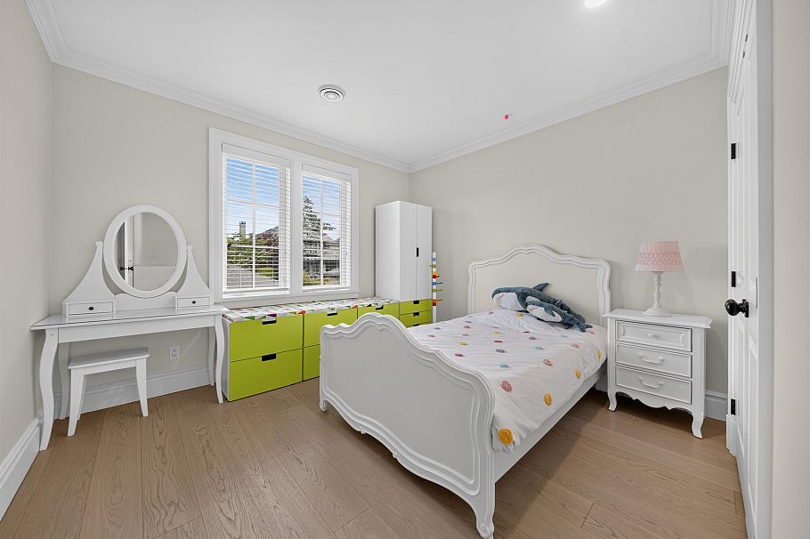 2599 W 36th Avenue Vancouver, BC - 16