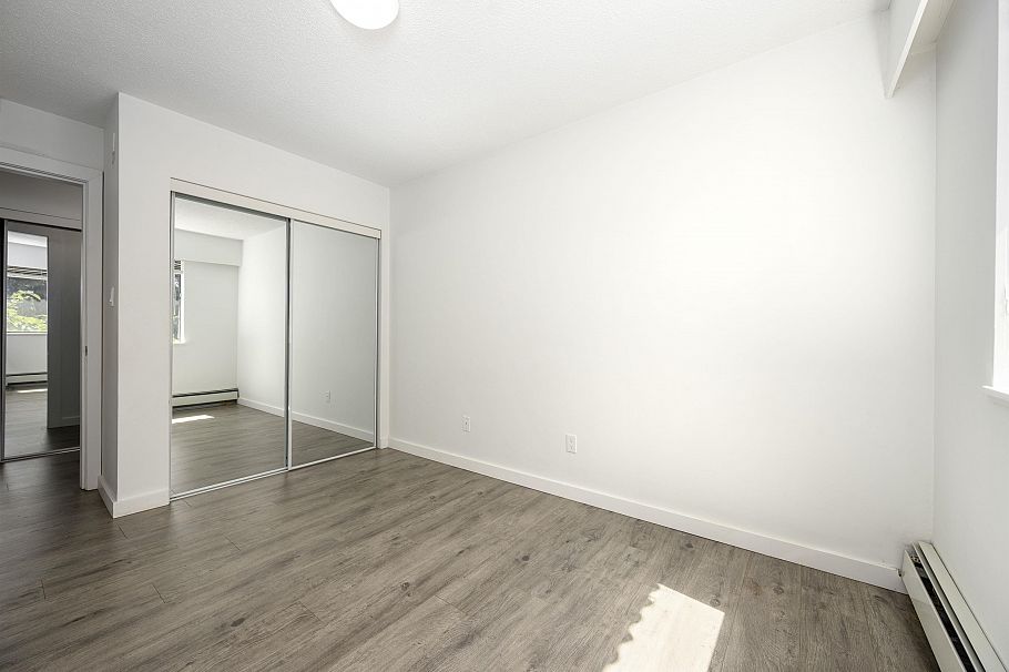 305 310 W 3rd Street North Vancouver, BC - 24