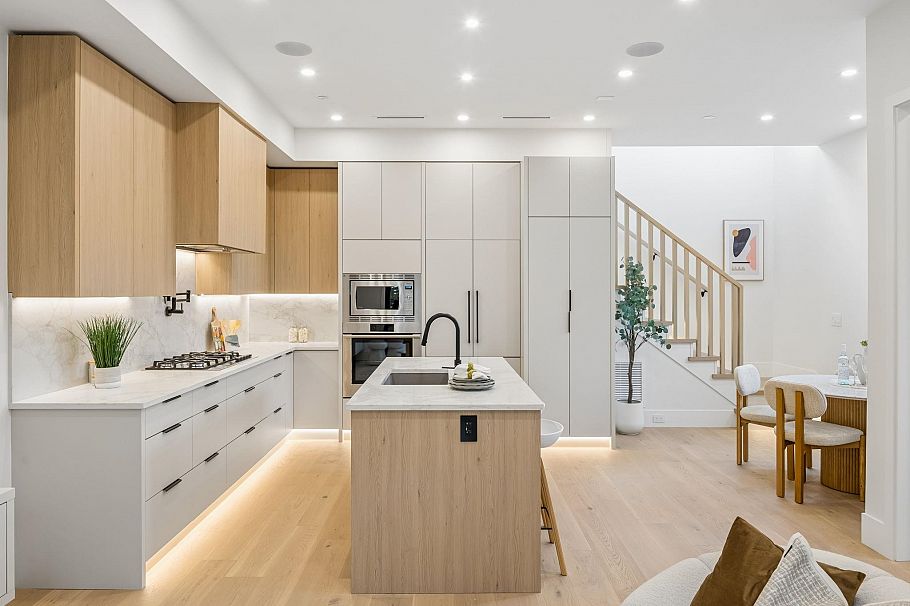934 W 57th Avenue Vancouver, BC - 6