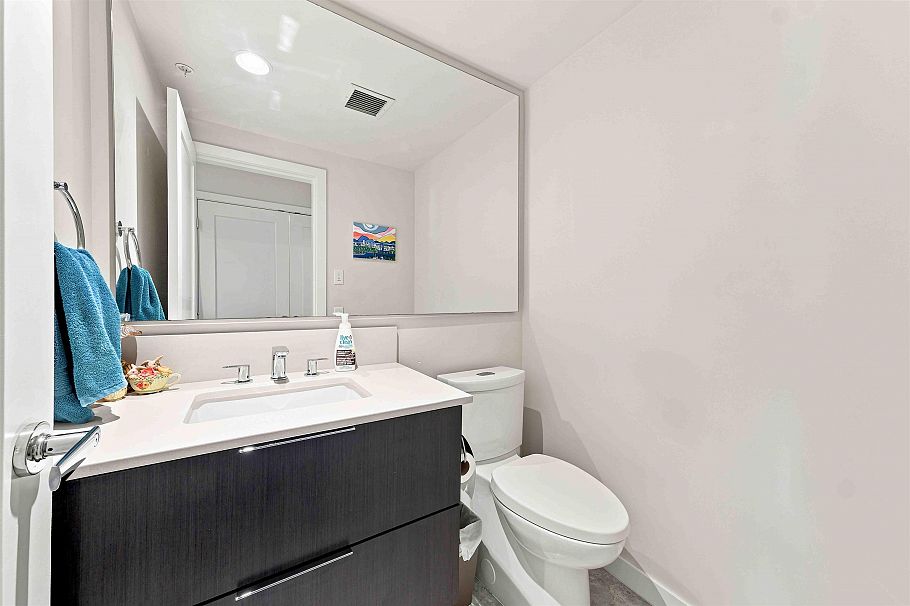 203 3911 Cates Landing Way North Vancouver, BC - 26