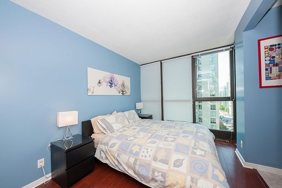 910 1367 Alberni Street Vancouver, BC - 9