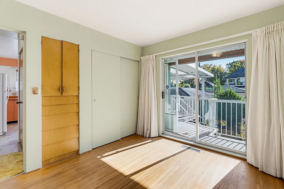 2878 W 14th Avenue Vancouver, BC - 18