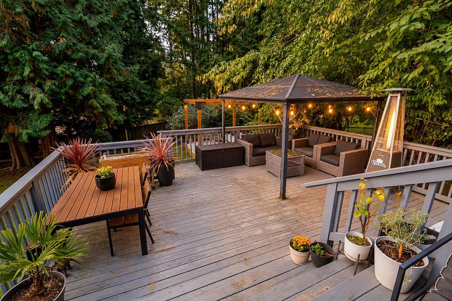 1361 E 15th Street North Vancouver, BC - 28