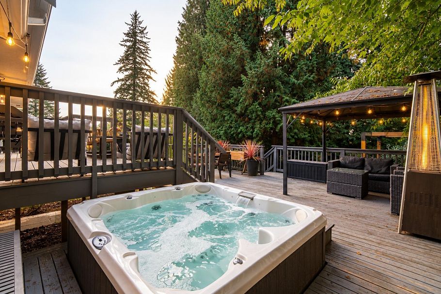 1361 E 15th Street North Vancouver, BC - 31