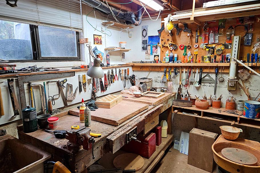 1055 E 11th Avenue Vancouver, BC - 35
