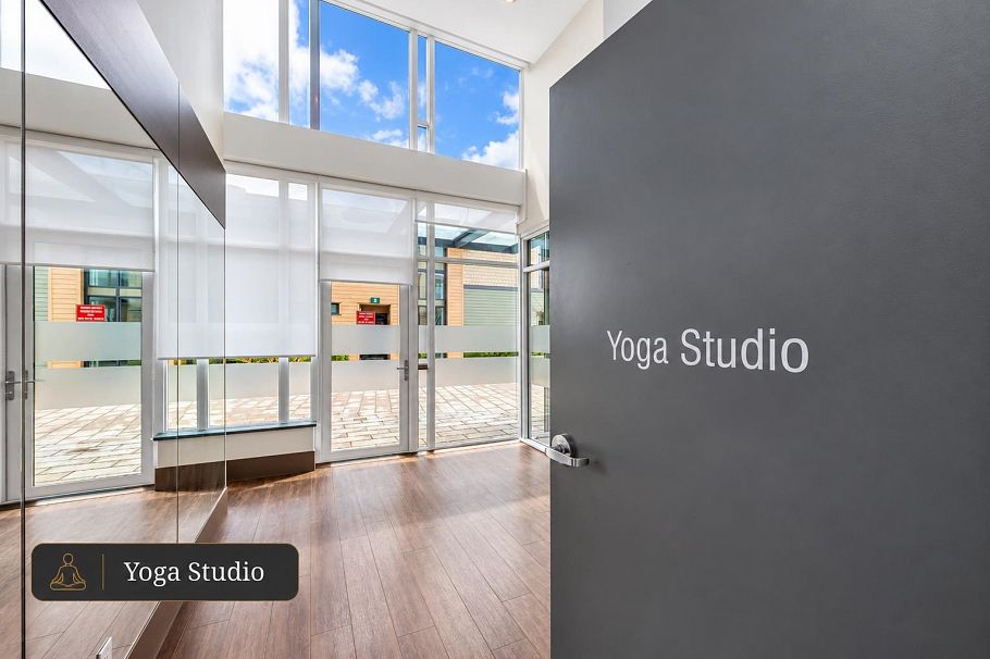 305 2707 Library Lane North Vancouver, BC - 36