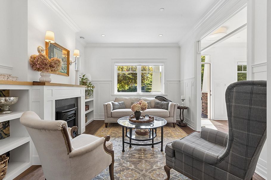 2533 Kitchener Street Vancouver, BC - 4