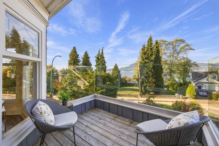 2697 York Avenue Vancouver, BC - 5