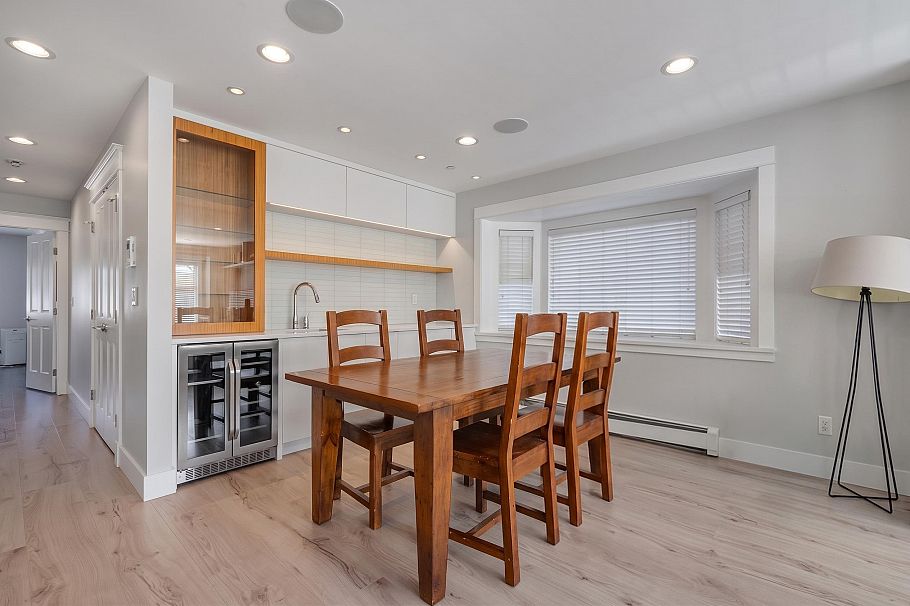 35 W 15th Avenue Vancouver, BC - 15