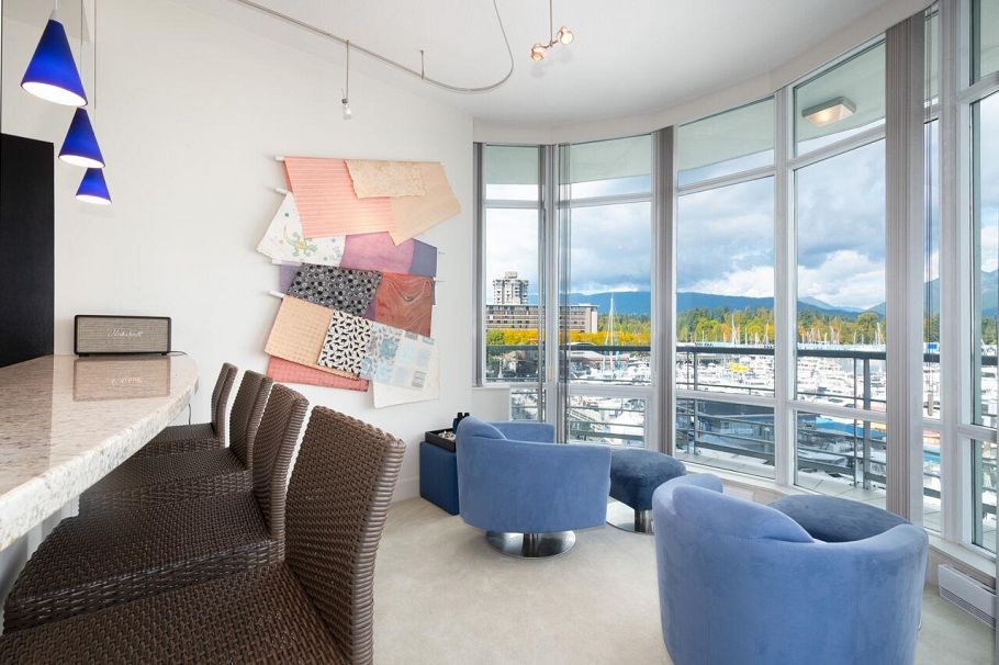 203 499 Broughton Street Vancouver, BC - 4