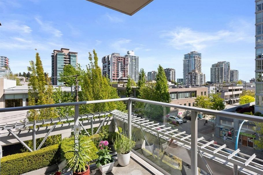 405 120 W 16 Street North Vancouver, BC - 2