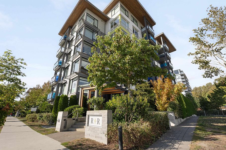 214 3289 Riverwalk Avenue Vancouver, BC - 21