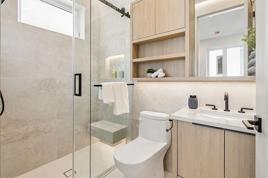 934 W 57th Avenue Vancouver, BC - 9