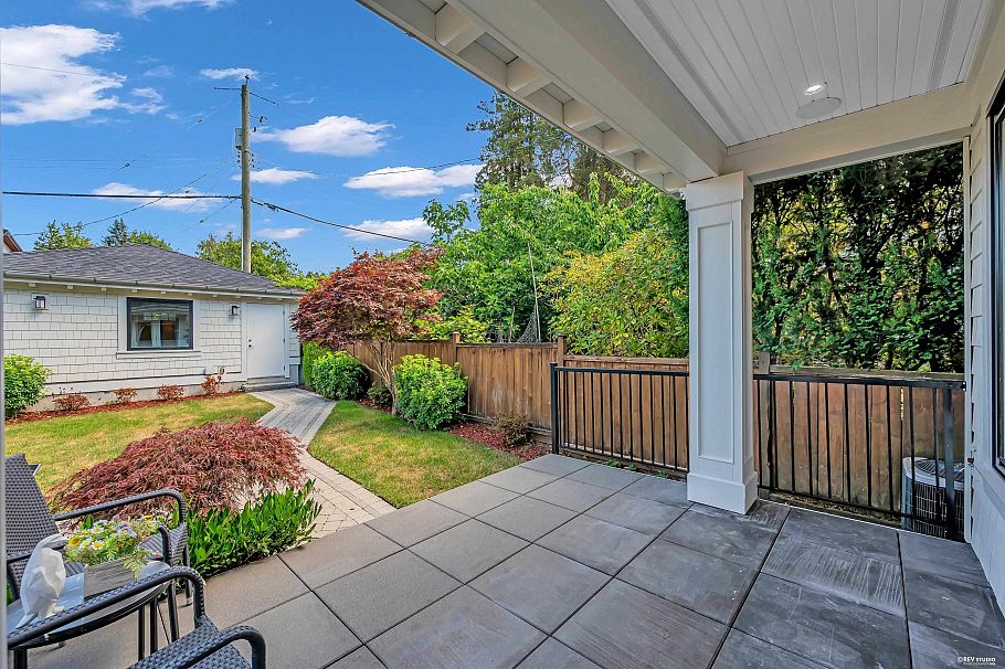 3581 W 32nd Avenue Vancouver, BC - 8