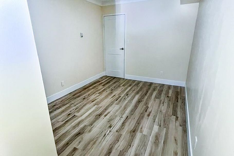 205 1270 Robson Street Vancouver, BC - 10
