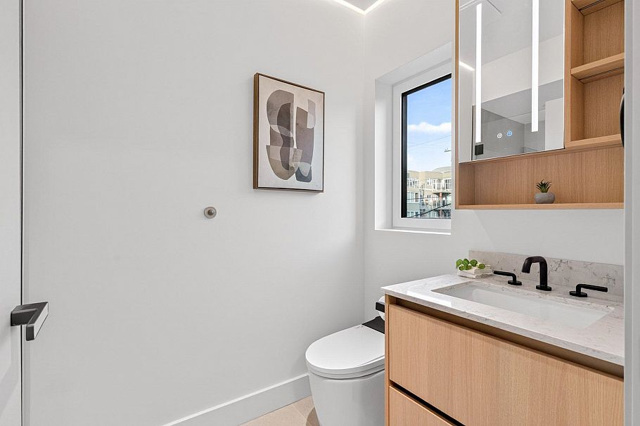 2 3315 W 10th Avenue Vancouver, BC - 16