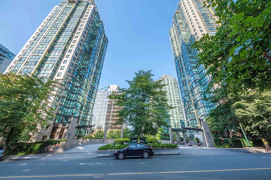 910 1367 Alberni Street Vancouver, BC - 16