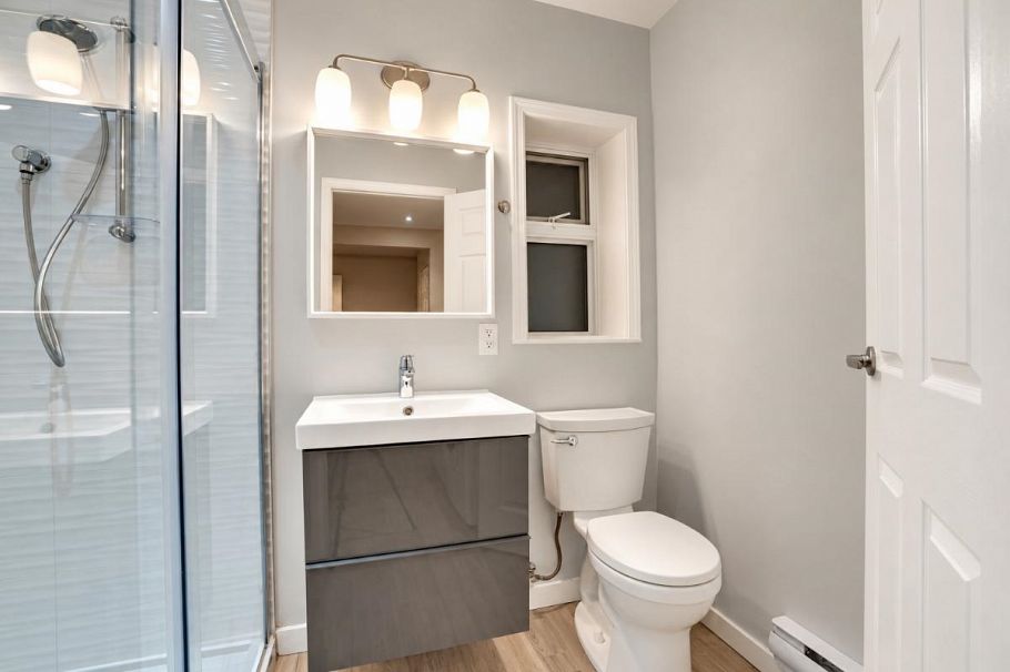 304 223 E Keith Road North Vancouver, BC - 22