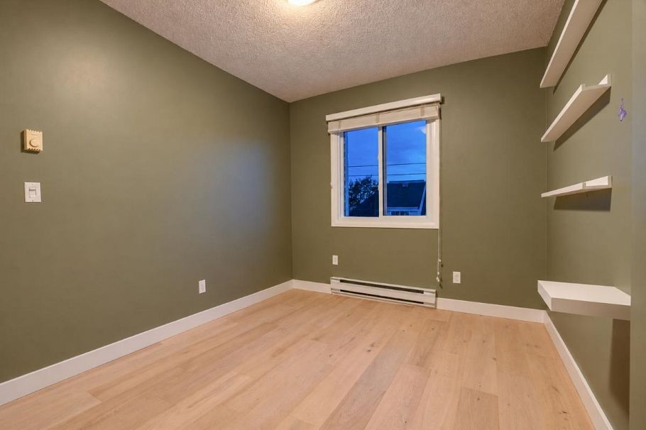 304 223 E Keith Road North Vancouver, BC - 16