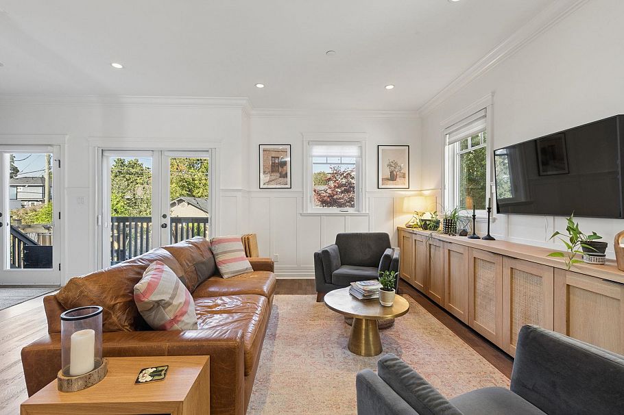 2533 Kitchener Street Vancouver, BC - 7