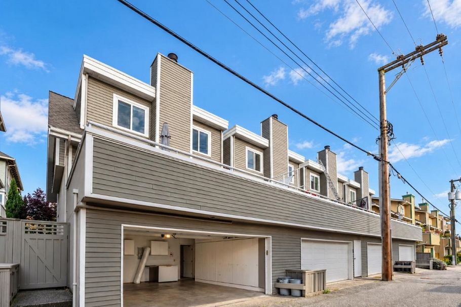 304 223 E Keith Road North Vancouver, BC - 3