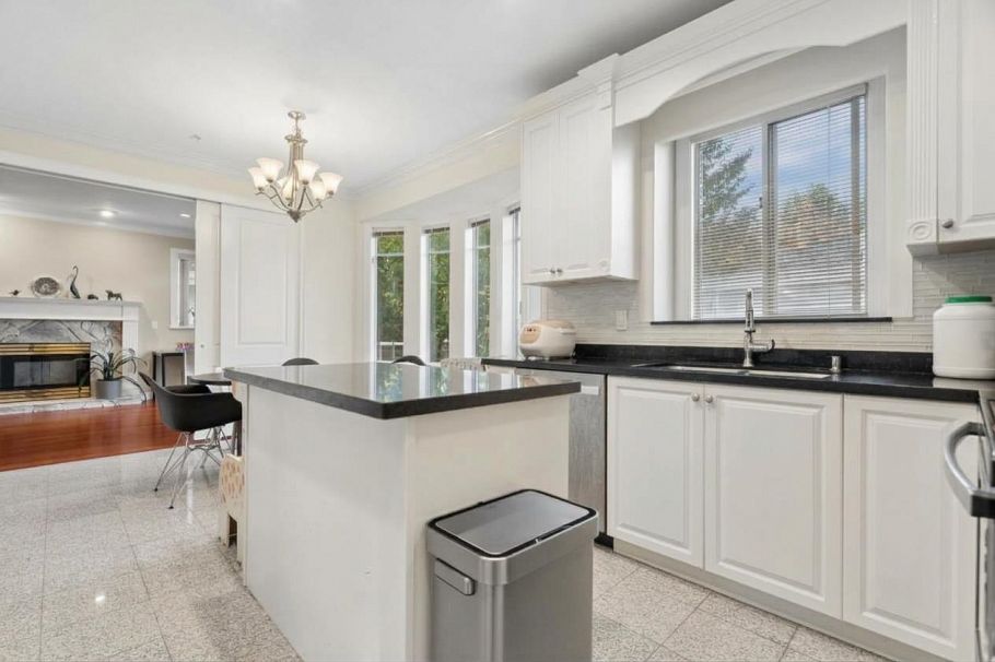 1767 W 61st Avenue Vancouver, BC - 9
