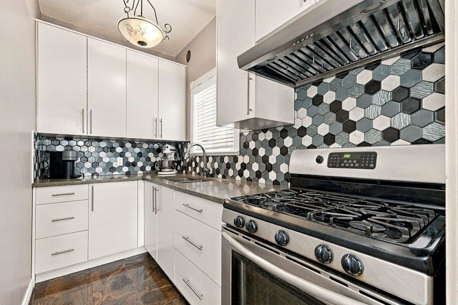 3895 Glendale Street Vancouver, BC - 8