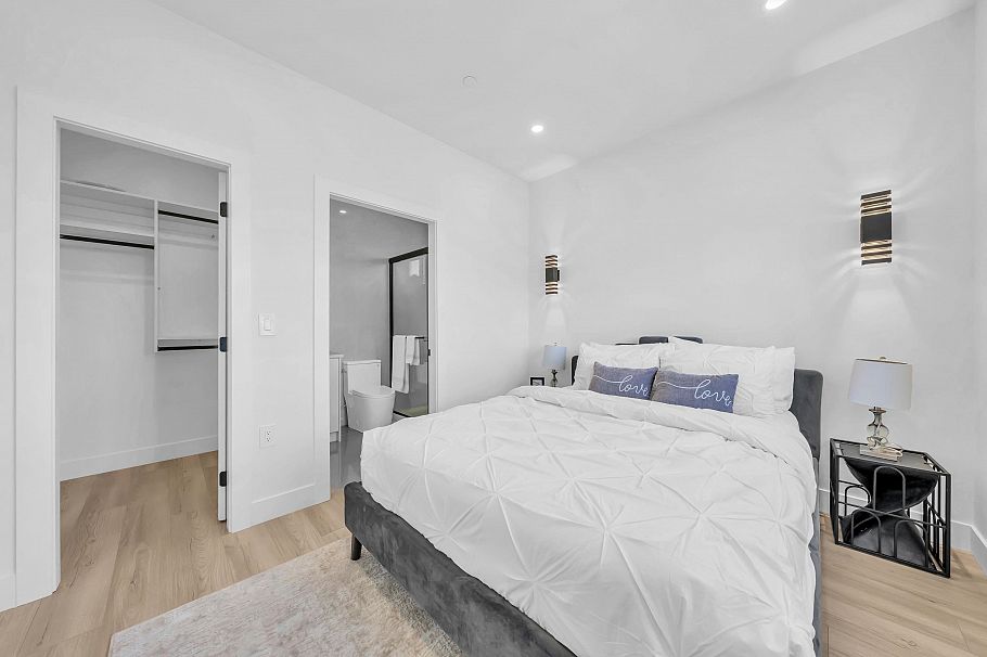 2 4587 Knight Street Vancouver, BC - 24