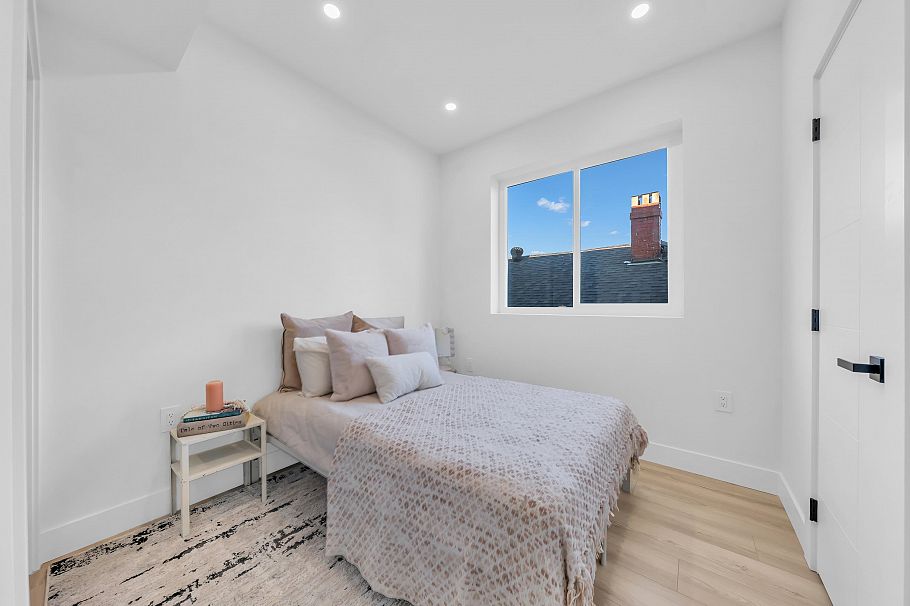 2 4587 Knight Street Vancouver, BC - 21