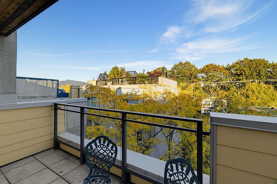 3742 Commercial Street Vancouver, BC - 11