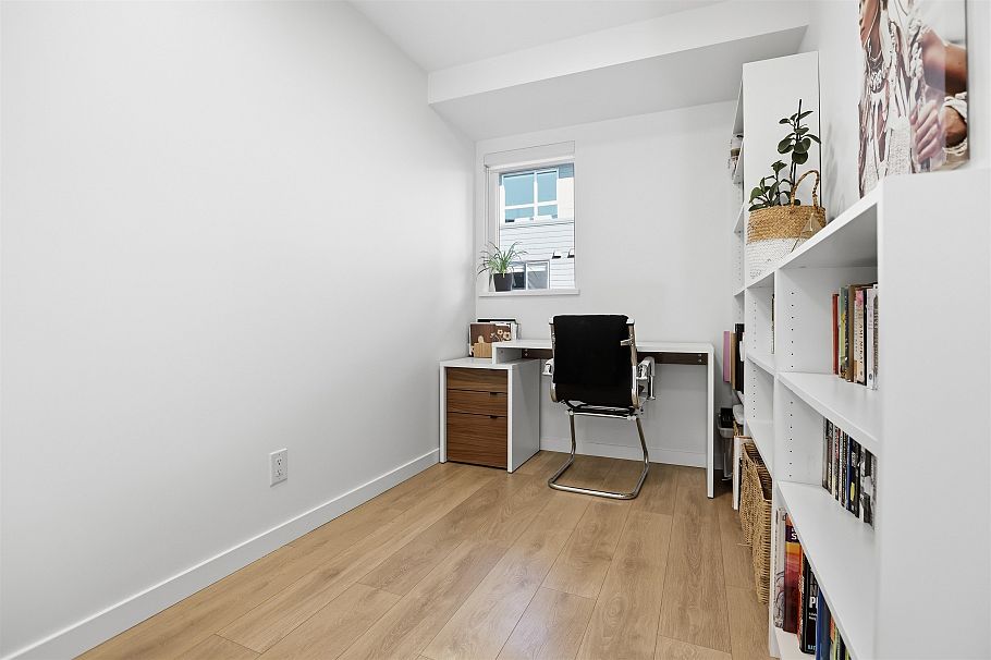 24 533 E 3rd Street North Vancouver, BC - 28