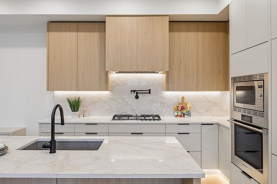 934 W 57th Avenue Vancouver, BC - 7