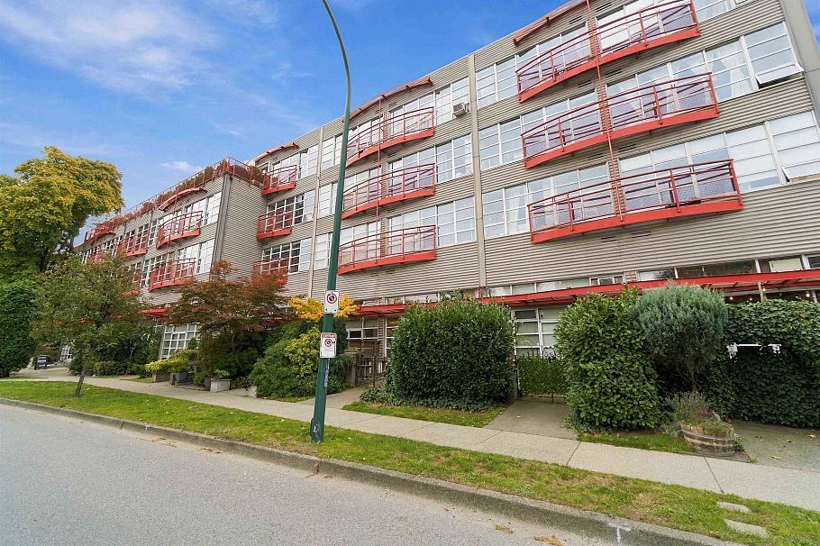 307 350 E 2nd Avenue Vancouver, BC - 2