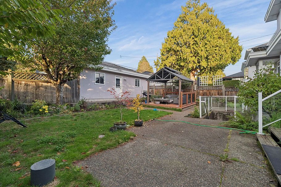 1767 W 61st Avenue Vancouver, BC - 13