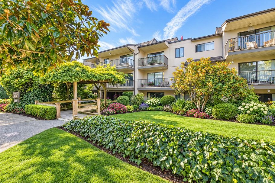 101 251 W 4th Street North Vancouver, BC - 3